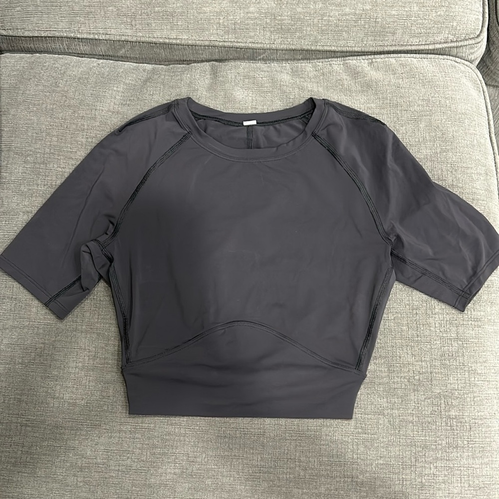 Lululemon black short sleeve shirt